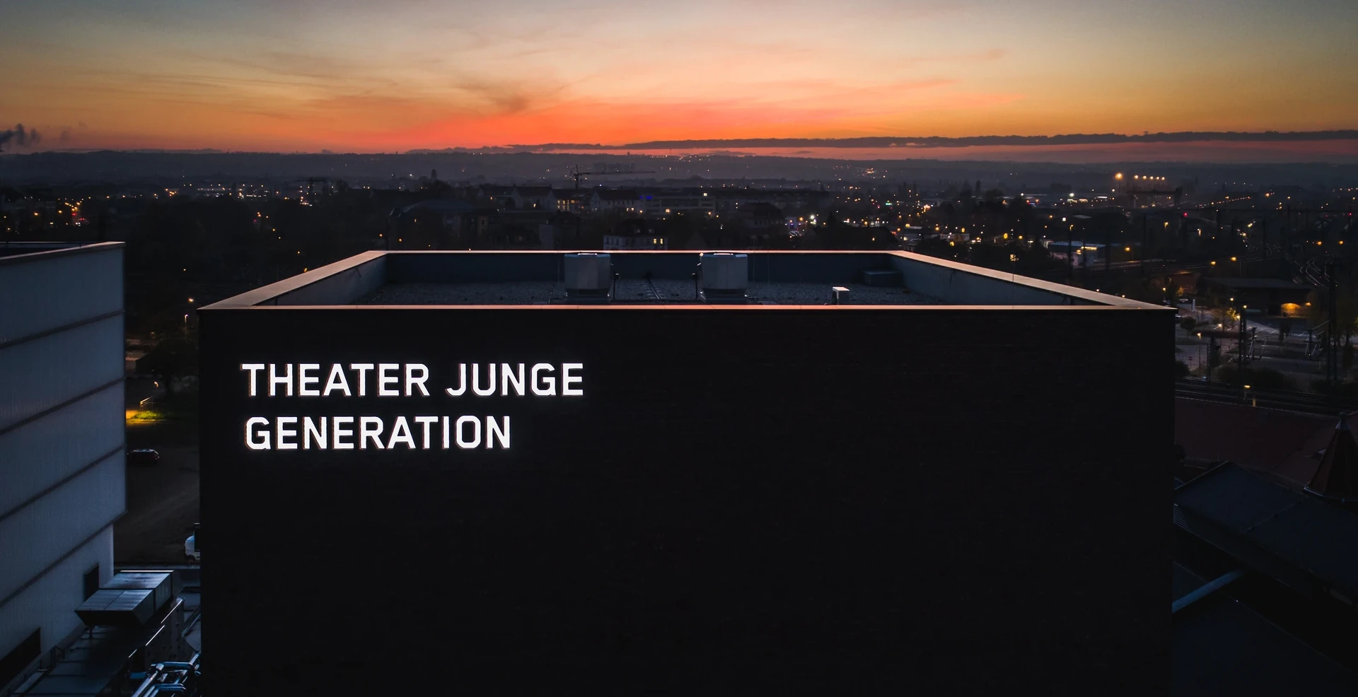 tjg. theater junge generation